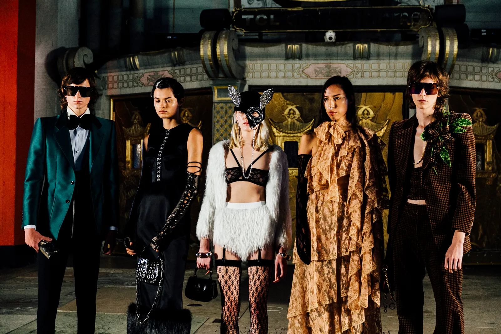 Gucci’den sevgi geçidi