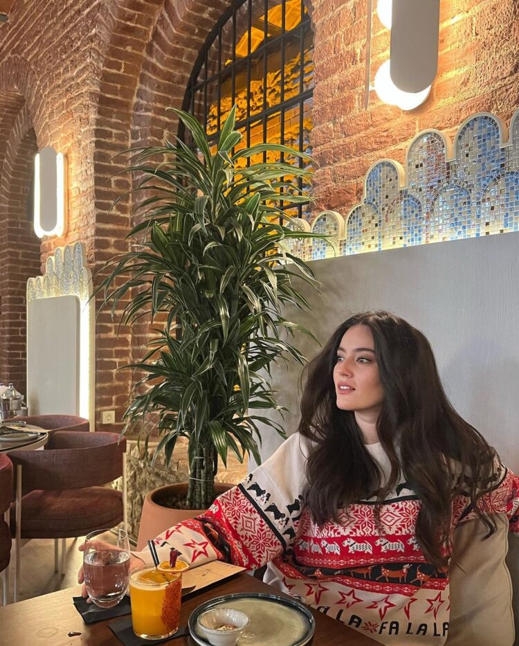 Pelin Akil