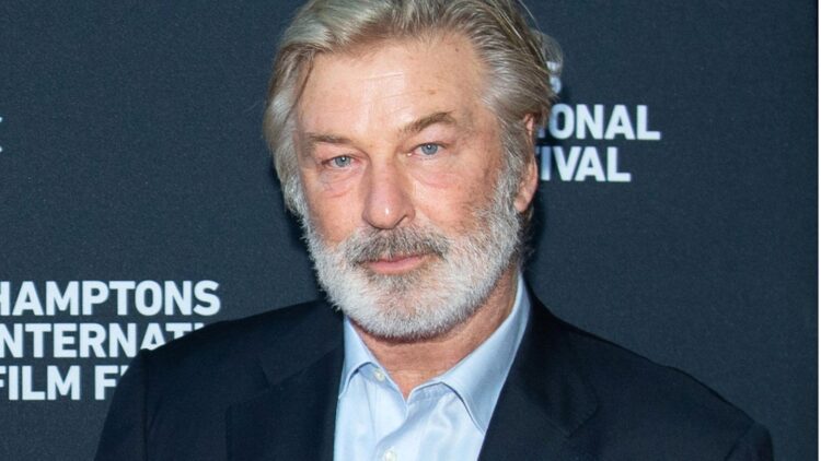 Alec Baldwin inceleme için telefonunu yetkililere verdi!