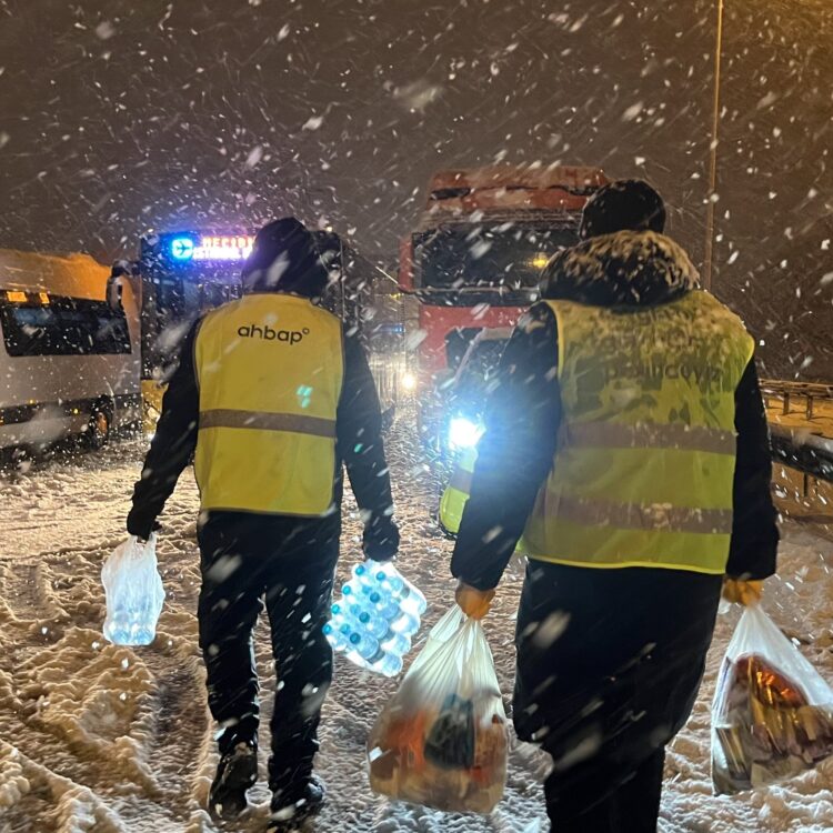 İstanbul Valisi 6 maddede yeni tedbirleri açıkladı