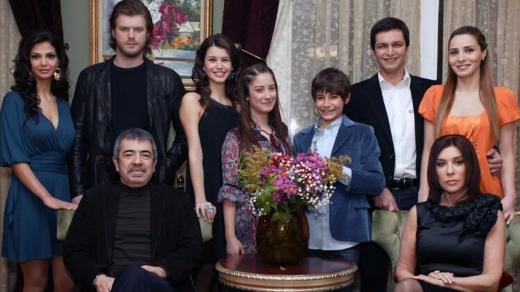 Hazal Kaya’dan dikkat çeken Aşk-ı Memnu itirafı!