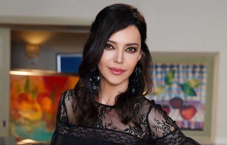Hande Ataizi