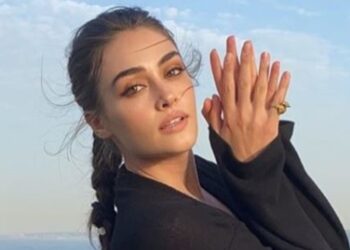 Esra Bilgiç Victoria’s Secret ile anlaştı!