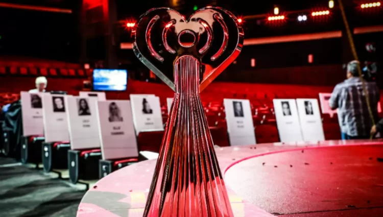 2022 IHEARTRADIO Müzik Ödülleri’nden en dikkat çeken 12 stil görünümü
