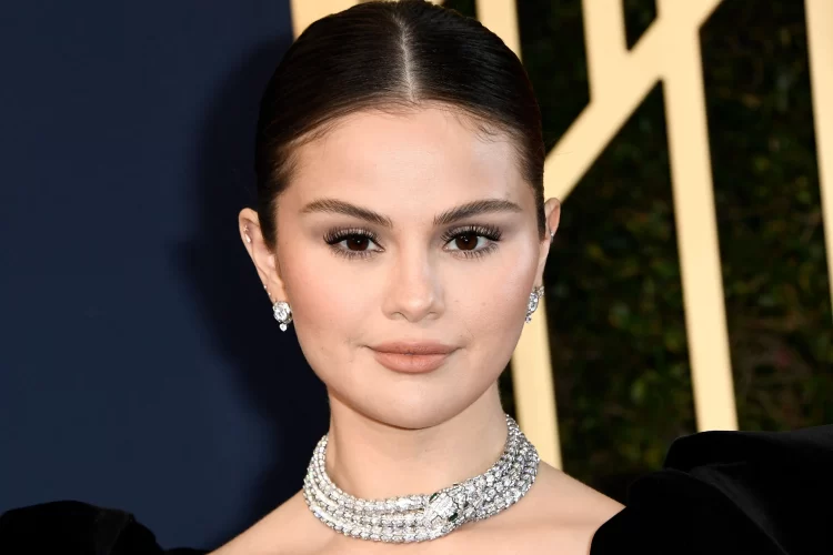 Selena Gomez kilosuyla ilgili yorumlara yanıt verdi