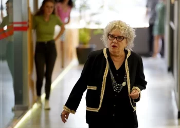 Ayşenil Şamlıoğlu