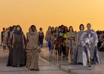 Louis Vuitton Cruise 2023 defilesinden notlar