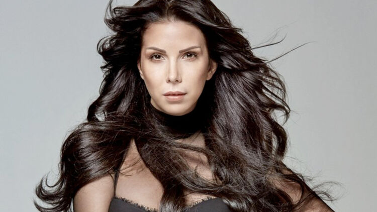 Tuğba Özerk - All Magazine Tuğba Özerk