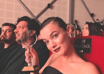 Başarılı oyuncu Pınar Deniz’e bir ödül daha!