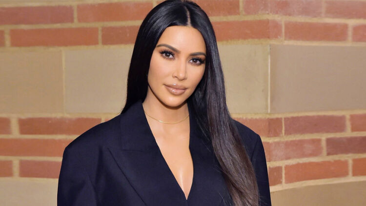 Kim Kardashian Marilyn Monroe’yu taklit etti!