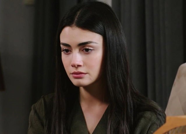 büşra baba - All Magazine