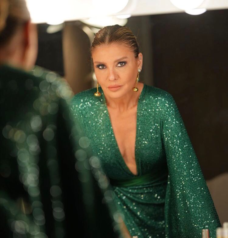 gülben ergen poz 2 - All Magazine Gülben Ergen hakkında bilinmeyen açıklamalar!