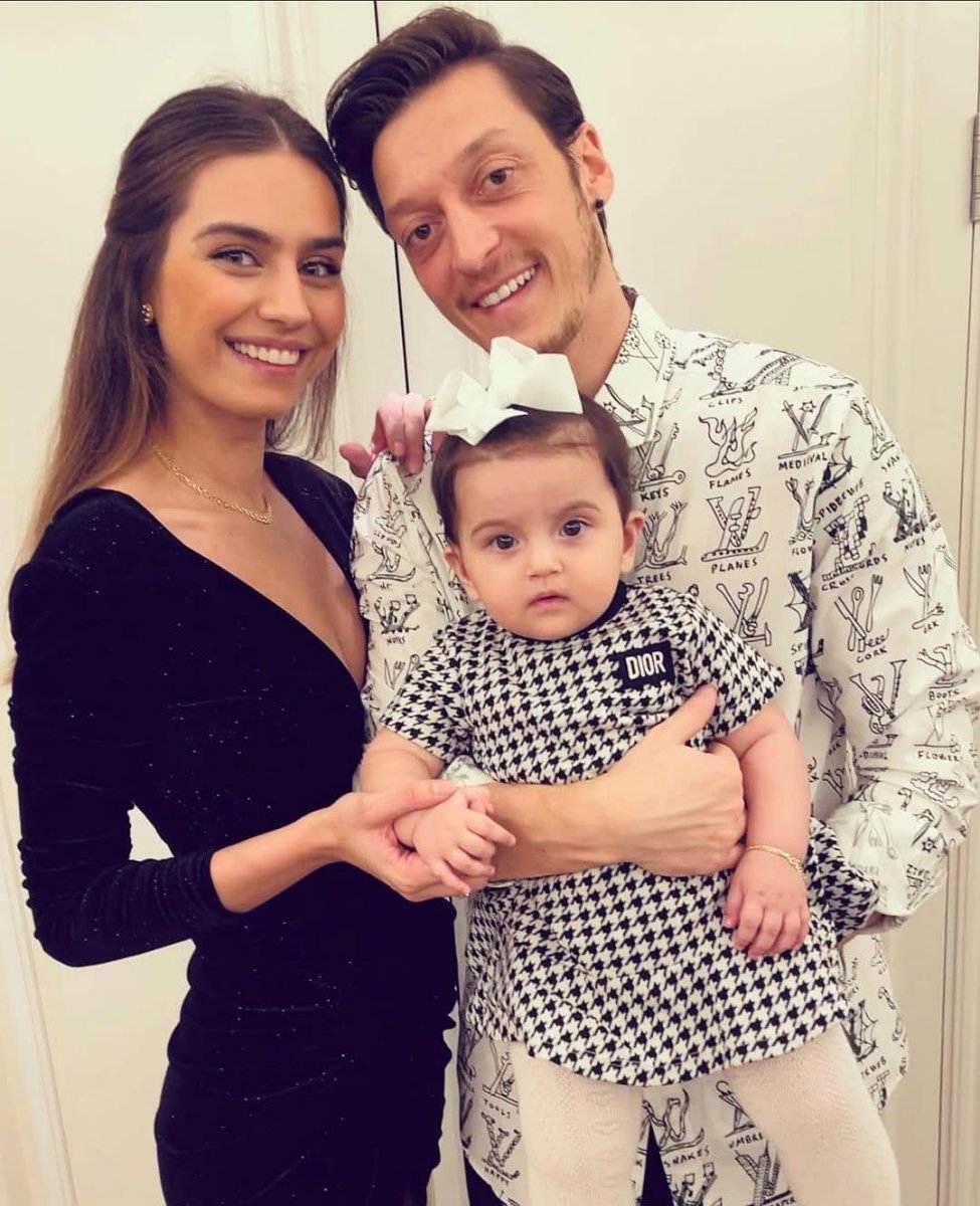 amine gülşe mesut özil