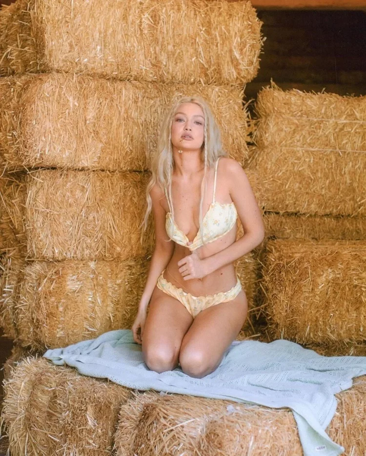 Gigi Hadid imzalı bikini koleksiyonundan yeni fotoğraflar yayınlandı