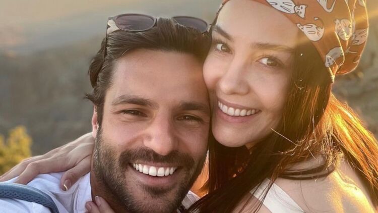 Özge Gürel, sevgilisi Serkan Çayoğlu’nun yeni yaşını romantik bir paylaşımla kutladı
