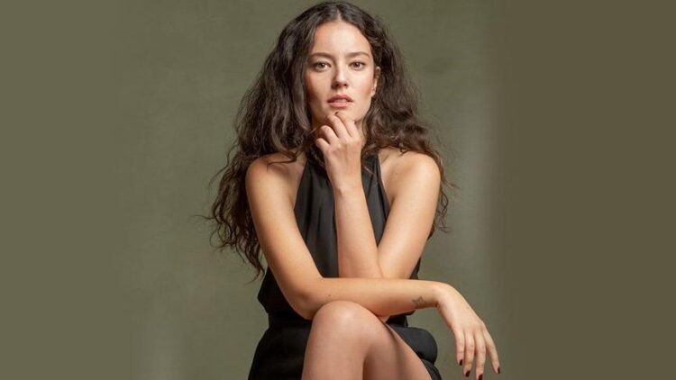pelin akil