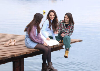 Üç Kız Kardeş dizisinin oyuncuları aşklarını ilan etti!