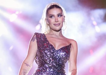 İrem Derici ve Hande Yener 0