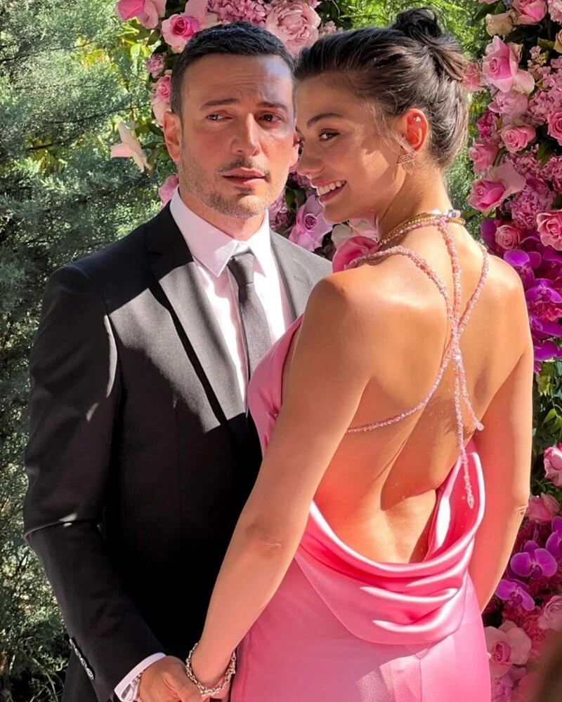 Demet Özdemir ve Oğuzhan Koç nişan
