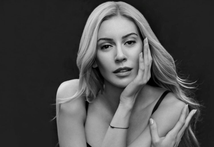 Sinem Kobal
