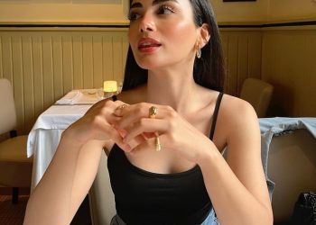 Özge Yağız
