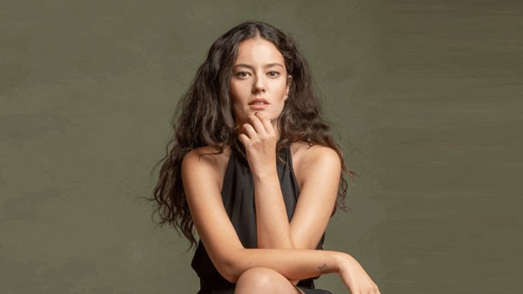Pelin Akil çocuk kitabında yazanlara isyan etti!