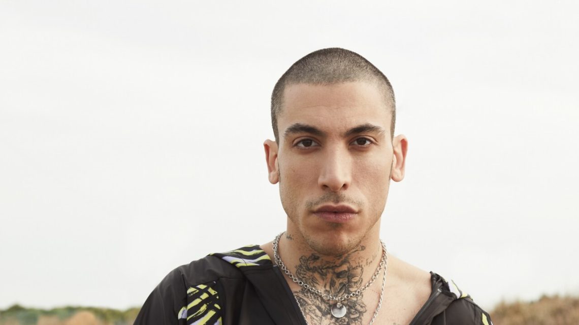 Can Bonomo’dan eşi Öykü Karayel ve oğlu Roman ile yeni poz: Rönesans keyfi