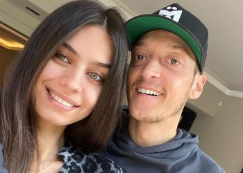 Mesut Özil ve Amine Gülşe çiftinin ikinci bebekleri dünyaya geldi