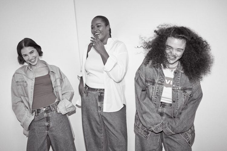 Levi’s yeni koleksiyonuyla 90’lar ve 2000’lerin başına döndü!