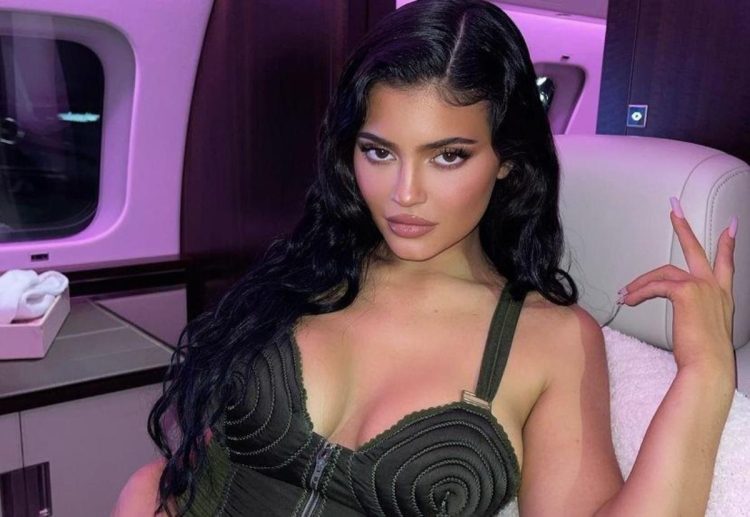 Kylie Jenner yine nefes kesti!