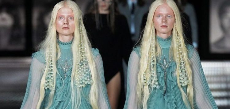 Gucci defilesinde 68 tek yumurta ikizi