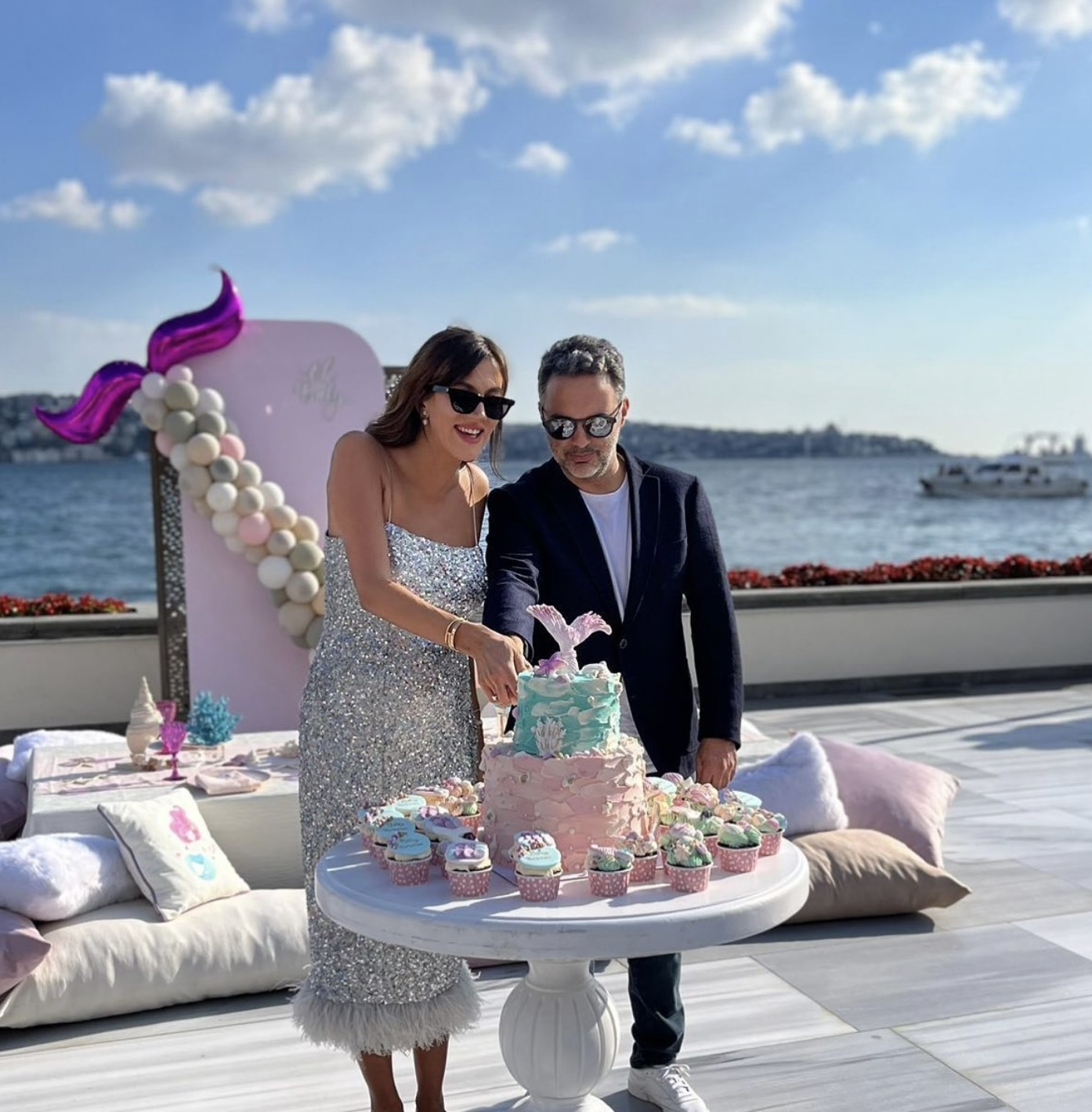Arda Türkmen ve Melodi Elbirliler bebeklerinin cinsiyetini açıkladı