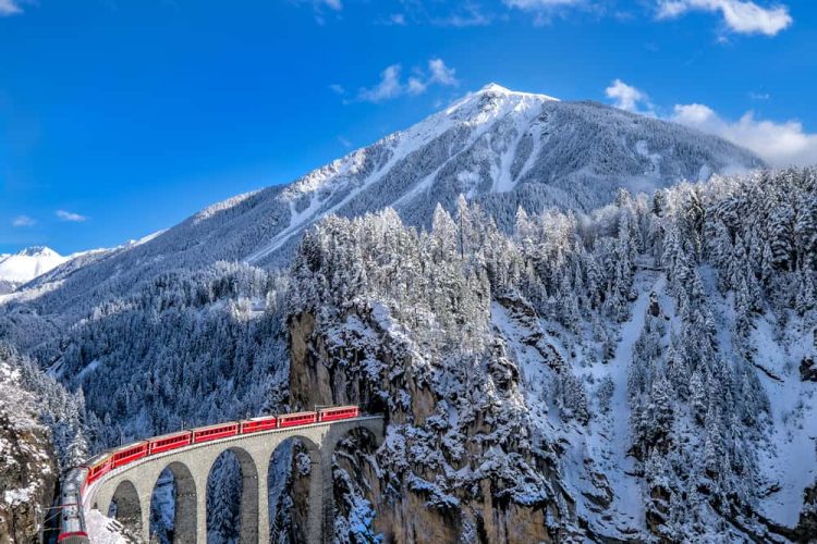 Eşsiz manzaralarıyla büyüleyici tren turları