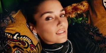 Hande Erçel Doğru zamanda doğru şey olsun istediğim için bekliyorum