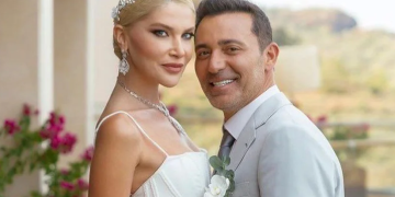 Mustafa Sandal ve Melis Sütşurup çiftinden Paris pozu