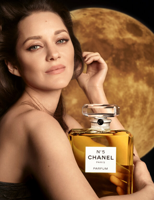 Oscar ödüllü Marion Cotillard Chanel için kamera karşısında
