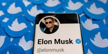 Twitter'ın Yeni Sahibi Elon Musk Mavi Tik İçin Ücret Alıcak!