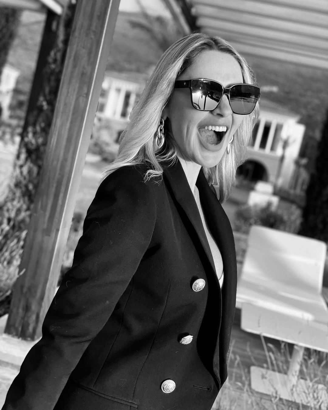 Zor günleri atlatan Hadise yeni pozlarıyla takipçilerinden tam not aldı
