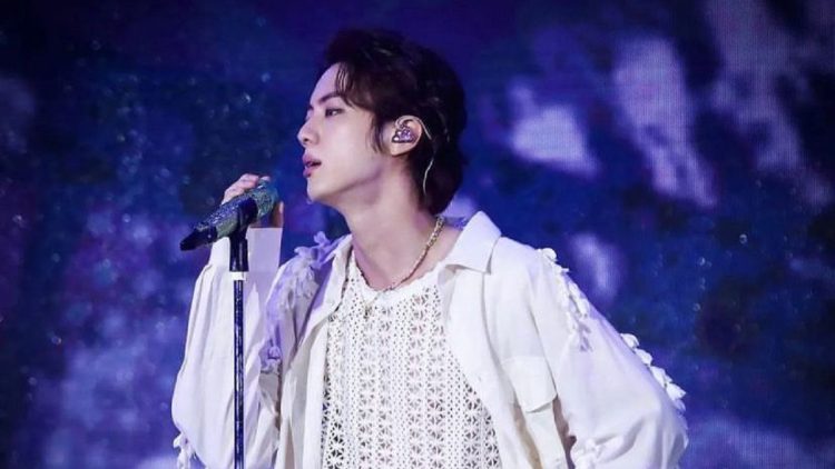 BTS üyesi Seok-jin asker yolcusu: Hayranlarının gözü yaşlı!