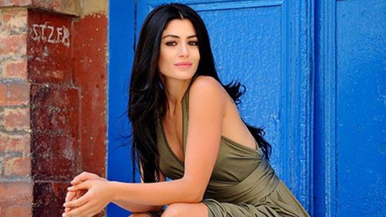 Deniz Çakırın yeni sevgilisiyle utangaç tavırları3