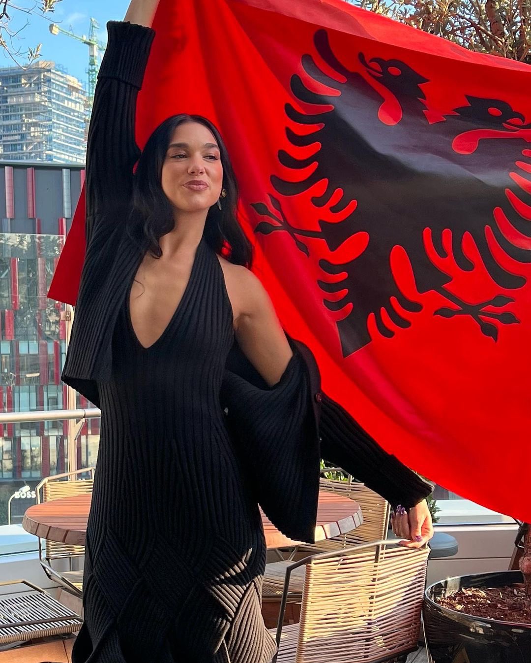 Dua Lipa, Arnavutluk vatandaşı oldu!