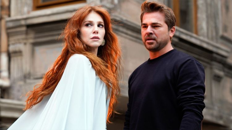 Elçin Sangu ve Engin Altan Düzyatan’ın yeni projesi ‘Çöp Adam’dan ilk kareler