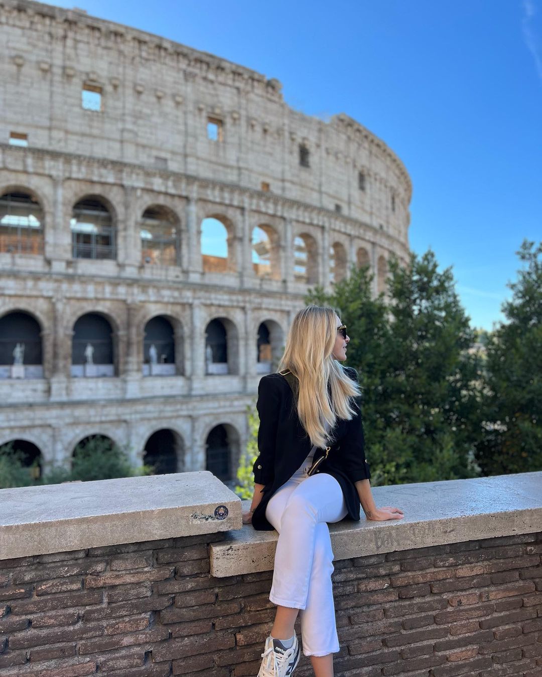 Hadise, Roma’nın altını üstüne getiriyor!