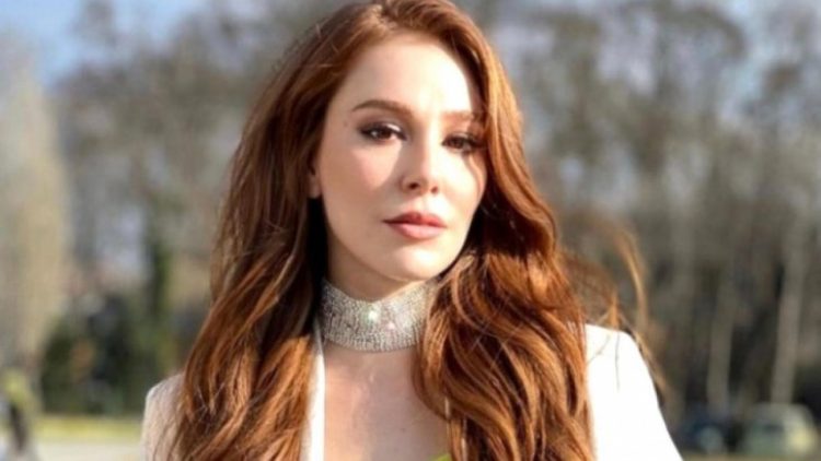 Elçin Sangu görenleri şaşırttı