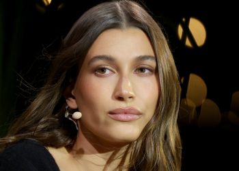 Hailey Bieber hamilelik iddialarına ne yanıt verdi?