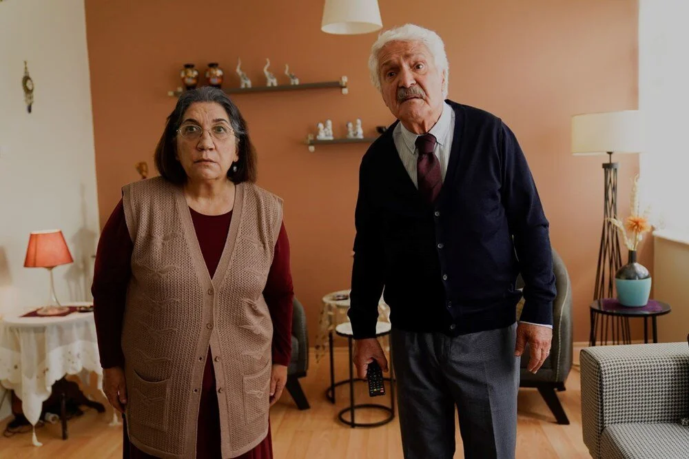 Elçin Sangu ve Engin Altan Düzyatan yeni projesi Çöp Adam ilk kareler