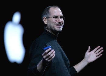 Steve Jobs terlikleri 218 bin dolara satıldı