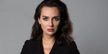 Birce Akalay o soru karşısında sinirlerine hakim olamadı! “Çok çirkin oluyor”