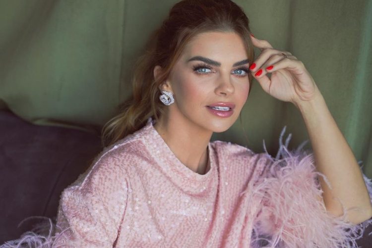 Estetik yaptıran Pelin Karahan'a takipçilerinden tepki yağdı!