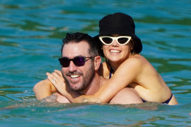 Evini satan Kate Upton ın romantik tatil kaçamağı 3